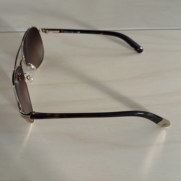 Chanel 4201 Aviator Sunglasses - Picture 4 of 16
